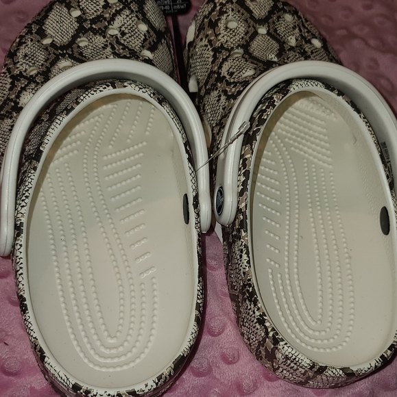 Crocs - Picture 5 of 12